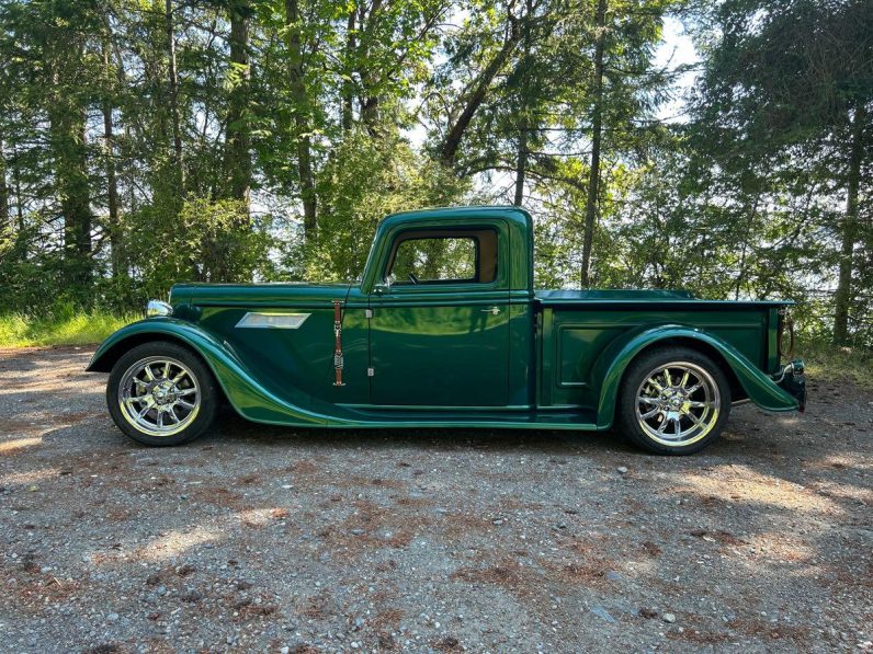 
								Factory Five Racing ’35 Hot Rod Truck full									