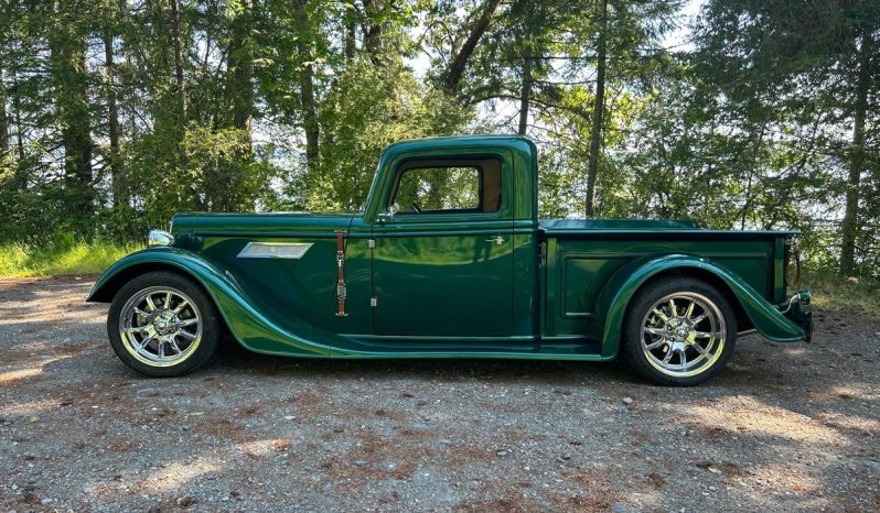 
								Factory Five Racing ’35 Hot Rod Truck full									