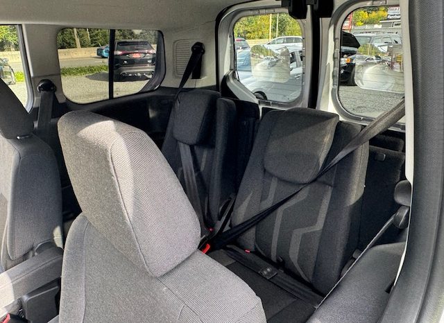 
								2018 FORD TRANSIT CONNECT <BR> B.C. CAR, NO ACCIDENTS full									