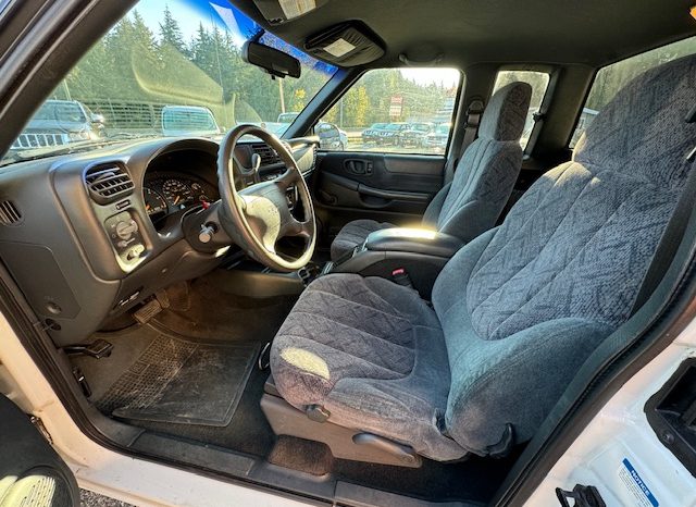 
								1998 GMS SONOMA RWD <BR> ISLAND TRUCK, ONE OWNER full									