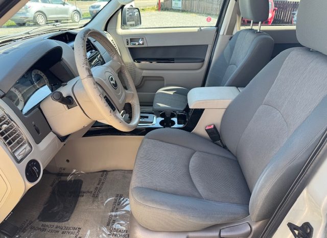 
								2009 MAZDA TRIBUTE S<BR> AWD, NO ACCIDENTS full									