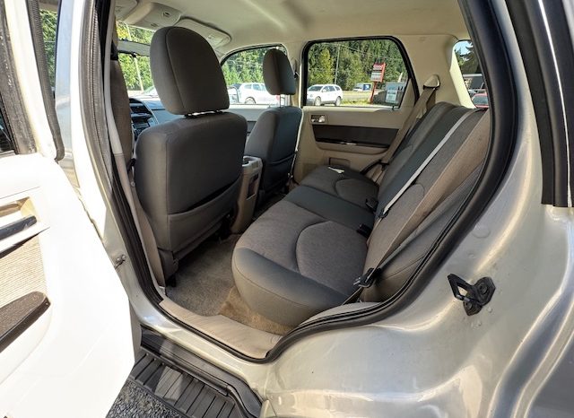 
								2009 MAZDA TRIBUTE S<BR> AWD, NO ACCIDENTS full									