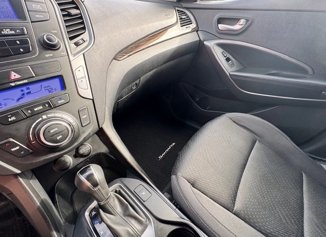
								2013 HYUNDAI SANTA FE, 2.0L SPORT <BR> FWD, LOW KM’S full									