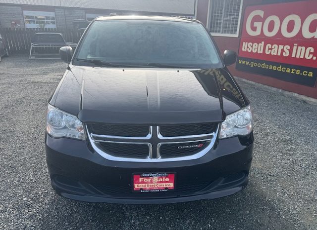 
								2012 DODGE GRAND CARAVAN STO-N-GO, <br> VICTORIA CAR, NO ACCIDENTS full									
