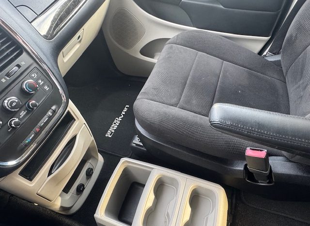 
								2012 DODGE GRAND CARAVAN STO-N-GO, <br> VICTORIA CAR, NO ACCIDENTS full									