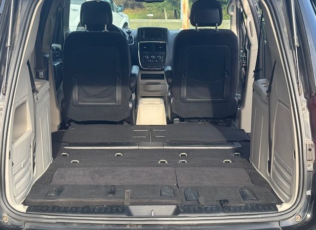 
								2012 DODGE GRAND CARAVAN STO-N-GO, <br> VICTORIA CAR, NO ACCIDENTS full									