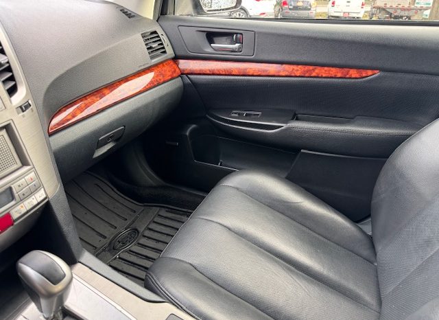 
								2010 SUBARU OUTBACK AWD <br> 2.5 LTD full									