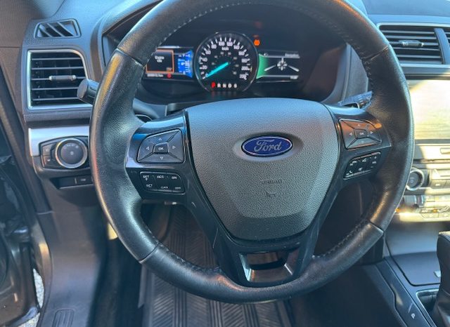 
								2016 FORD EXPLORER XLT <br> AWD, 7 SEATS full									