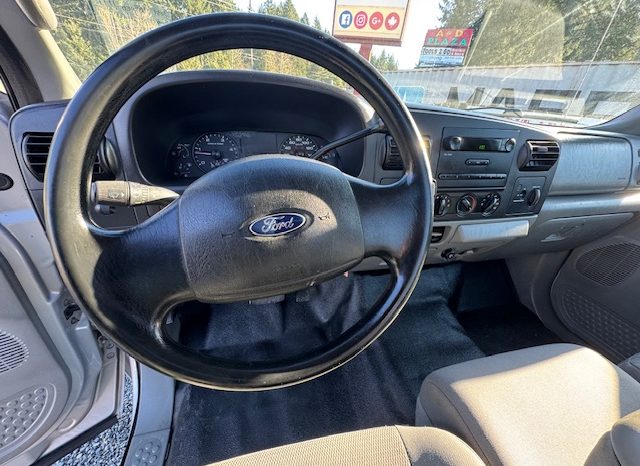 
								2005 FORD F450 RWD, FLAT DECK <BR> LOW KM’S full									