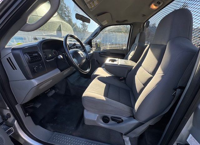 
								2005 FORD F450 RWD, FLAT DECK <BR> LOW KM’S full									