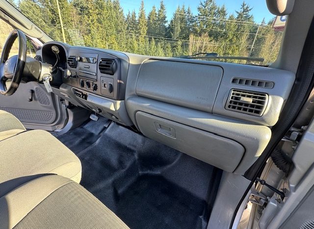 
								2005 FORD F450 RWD, FLAT DECK <BR> LOW KM’S full									