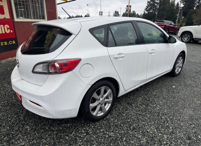 
								2011 MAZDA 3 HATCHBACK <BR> NO ACCIDENTS, BC CAR full									