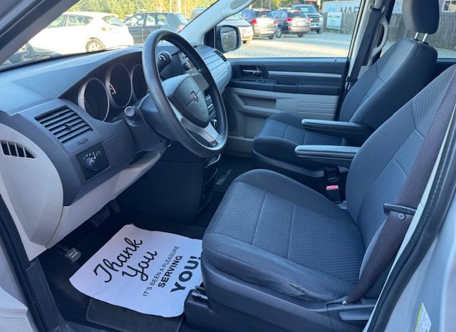 
								2010 DODGE GRAND CARAVAN <BR> 7 SEATS, B.C. CAR full									