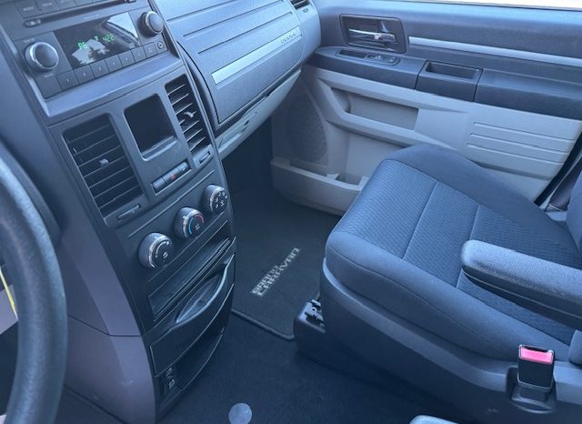 
								2010 DODGE GRAND CARAVAN <BR> 7 SEATS, B.C. CAR full									