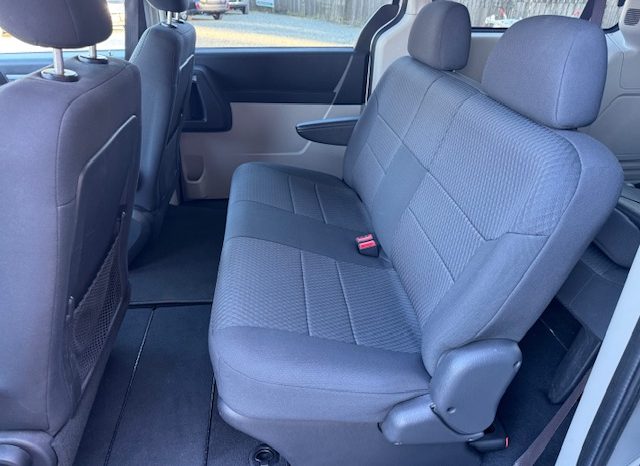 
								2010 DODGE GRAND CARAVAN <BR> 7 SEATS, B.C. CAR full									
