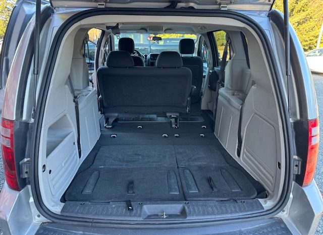 
								2010 DODGE GRAND CARAVAN <BR> 7 SEATS, B.C. CAR full									