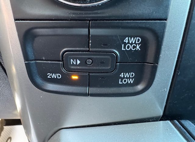 
								2016 RAM 1500 4X4 3.6L <BR> NO ACCIDENTS full									